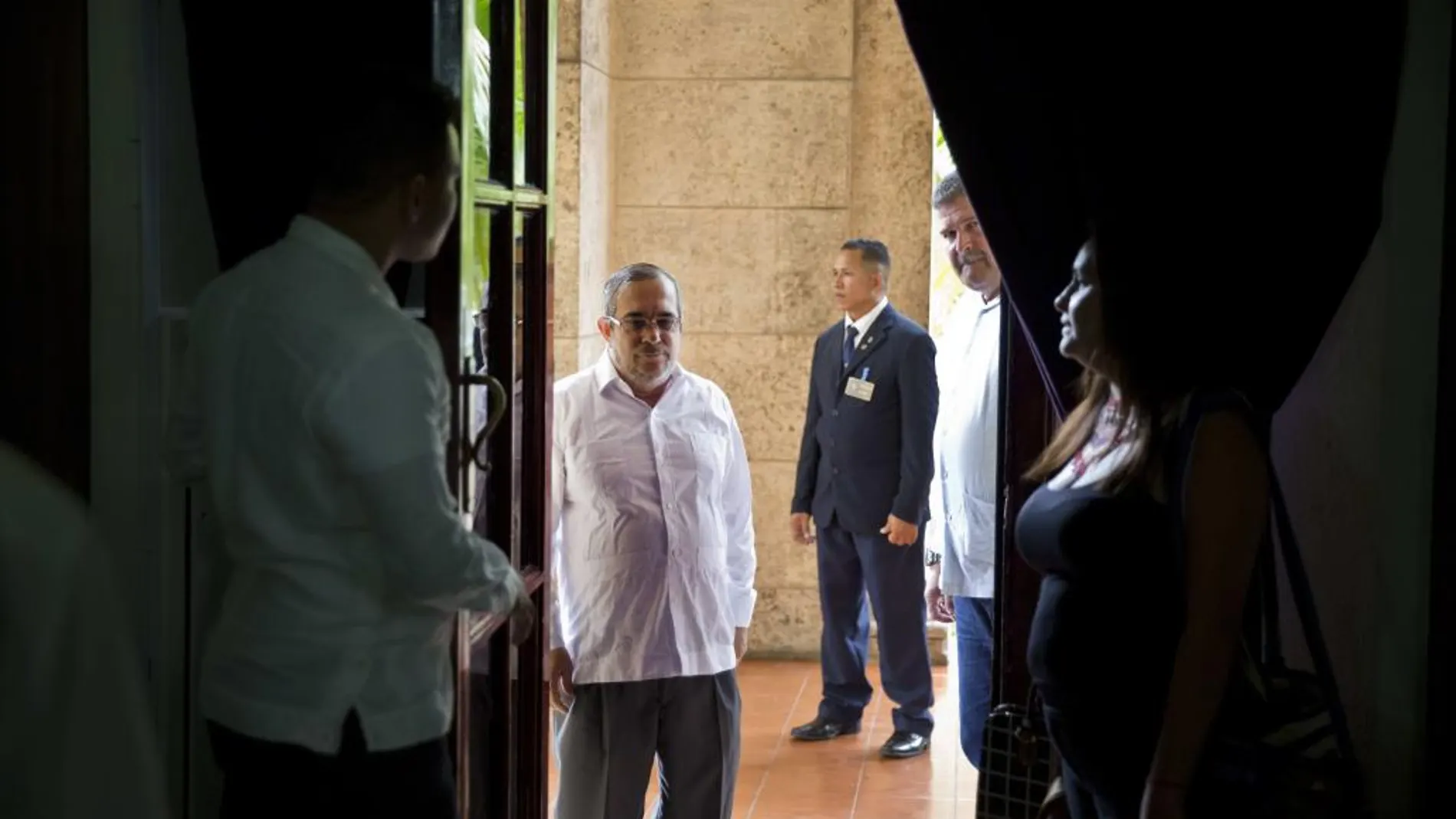 Rodrigo Londono, "Timochenko"a su llegada a la conferencia de La Habana el pasado 28 de agosto
