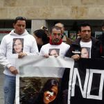 Familiares y amigos se concentran cada año frente al ayuntamiento de Boadilla del Monte para evitar que el caso quede en el olvido
