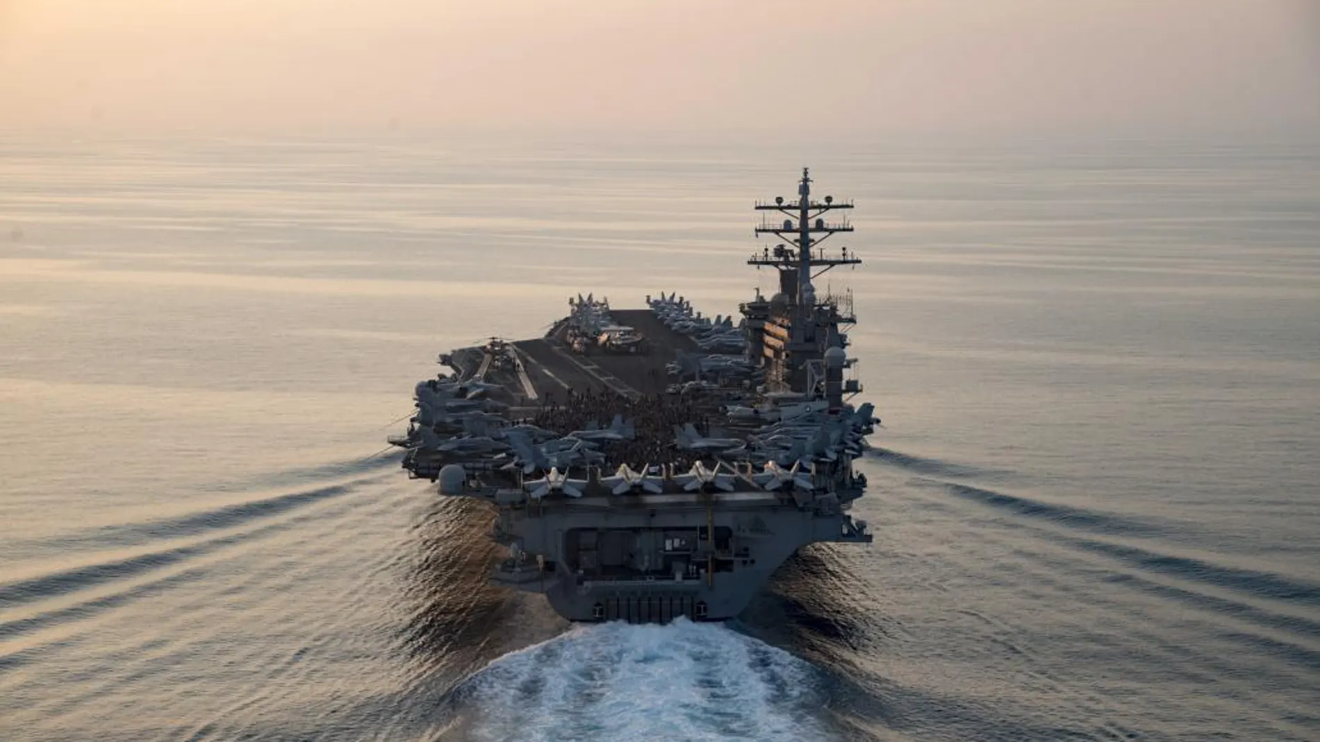 LA RAZÓN se sube al «Eisenhower», el portaaviones que lucha contra el Estado Islámico