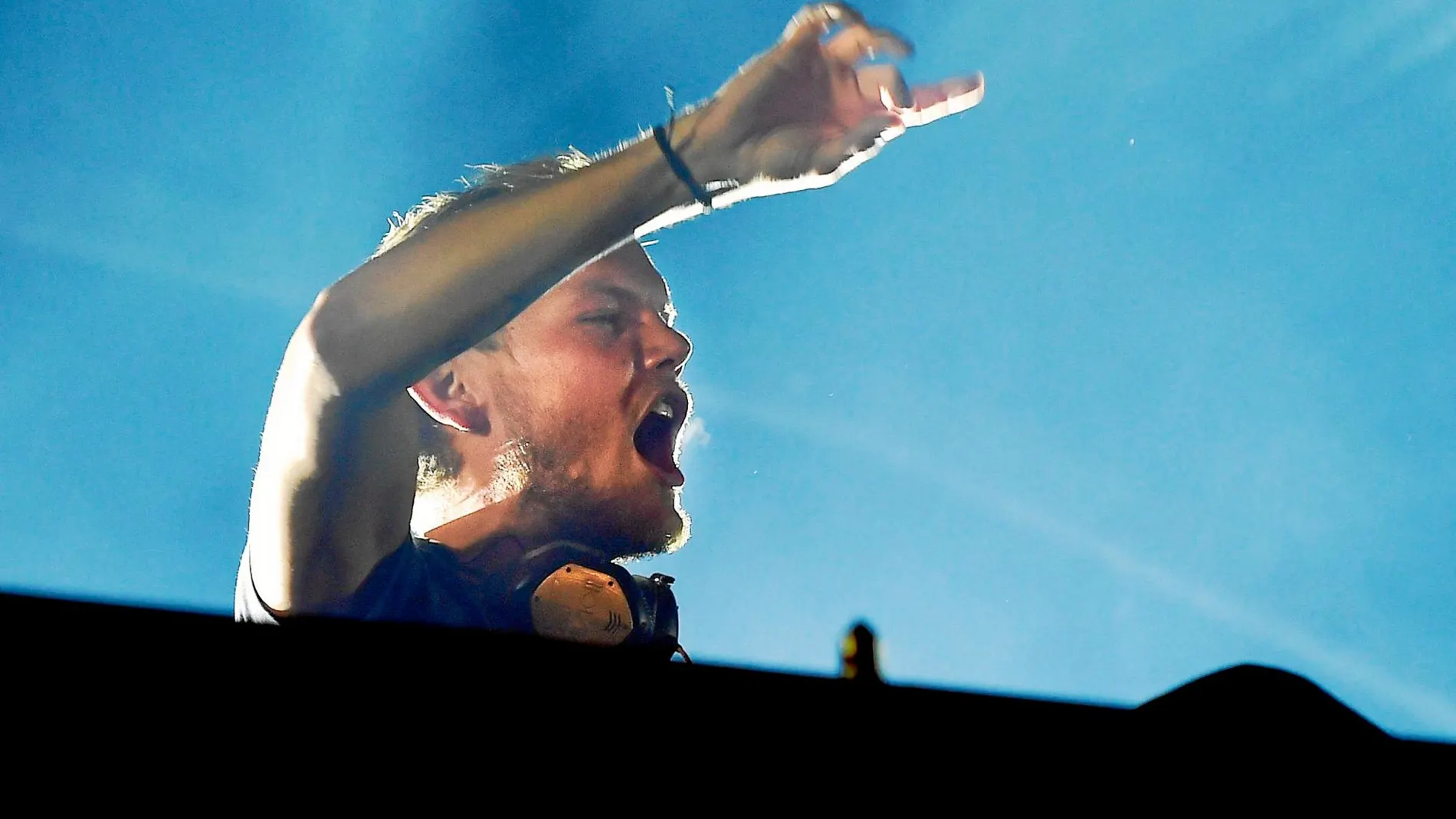 Avicii, en uno de sus conciertos donde acudían multitud de personas