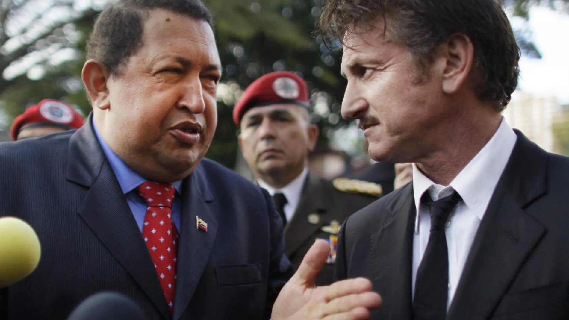 Sean Penn llora la muerte de Chávez: «He perdido a un amigo»