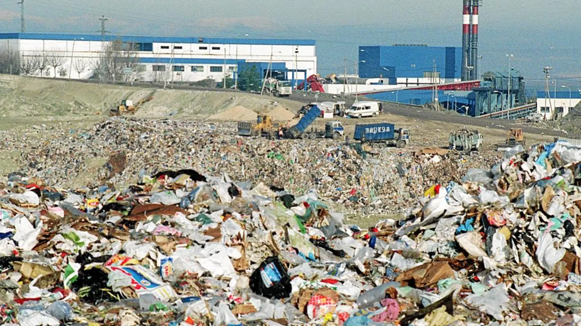 El vertedero de Valdemingómez tendrá que soportar alrededor de 200.000 toneladas más de basura