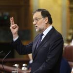 El presidente del Gobierno en funciones, Mariano Rajoy, durante su intervención en la tercera sesión del debate de su investidura.