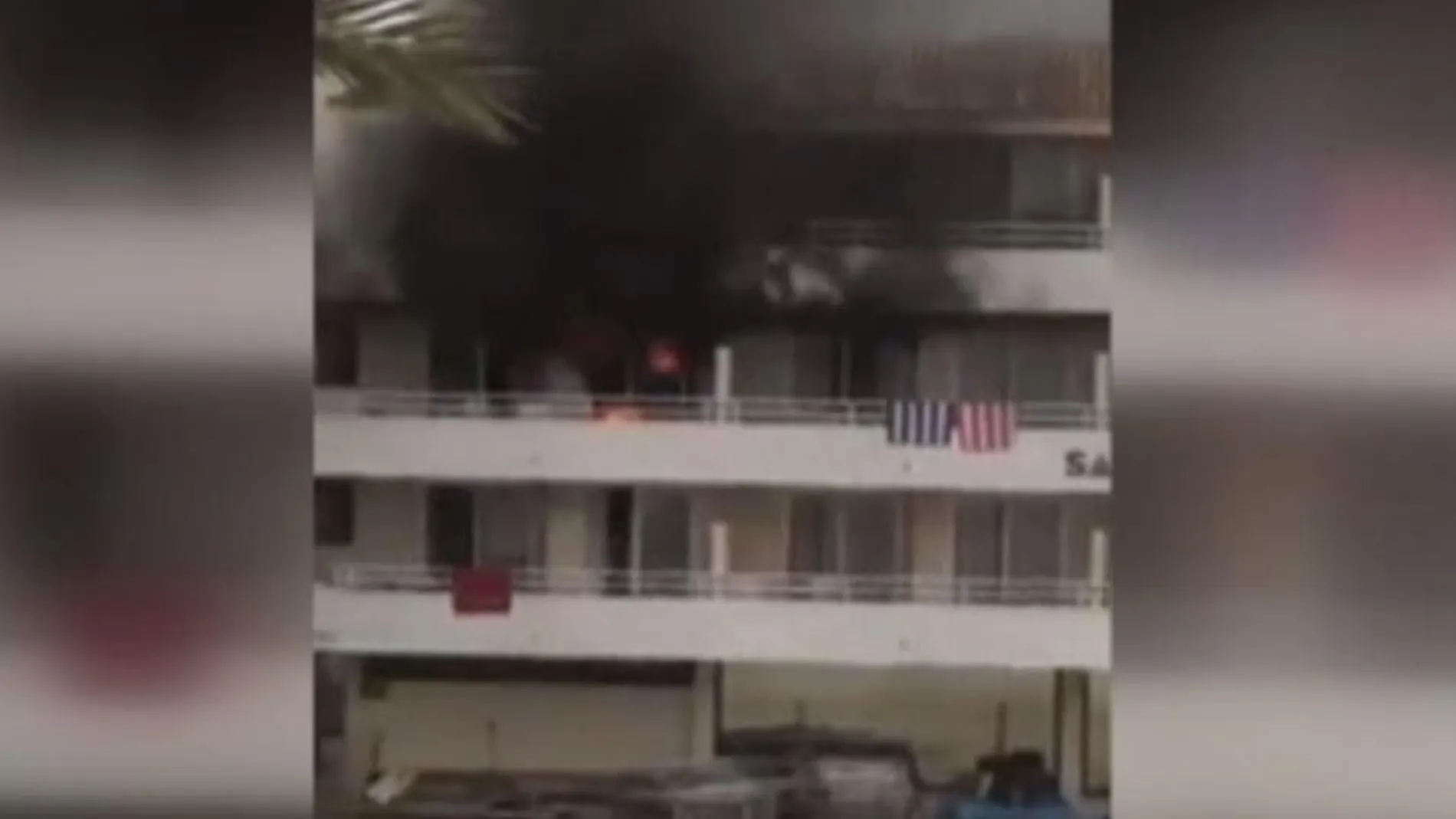 Imagen del incendio provocado por varios turistas en un hotel el pasado domingo/ Atlas