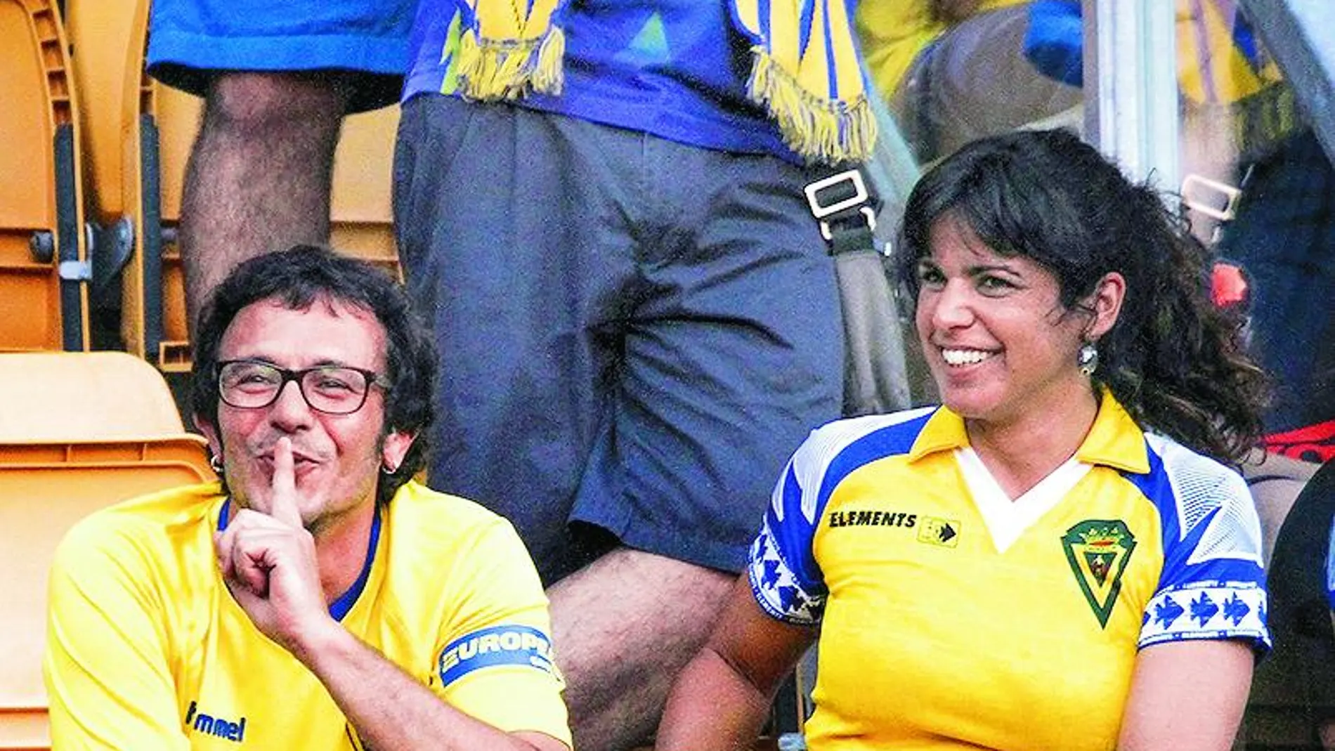 José María Gónzález, «Kichi», y Teresa Rodríguez, en el estadio Carranza.