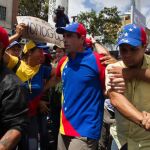 El líder opositor venezolano Henrique Capriles (c) , durante la «Toma de Caracas»