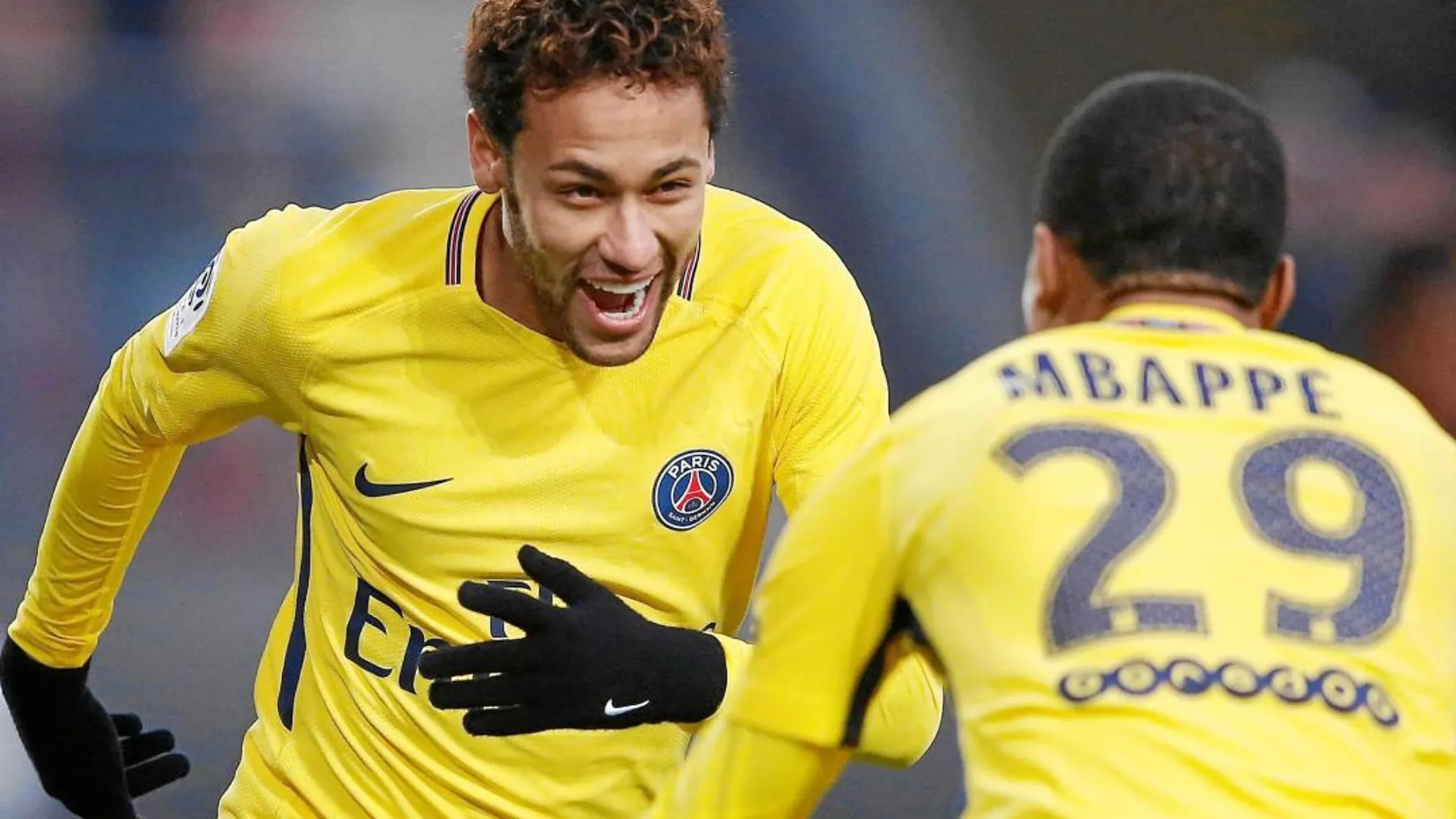 Neymar sigue dando un rendimiento espectacular en la Ligue-1 francesa, donde lleva 11 goles