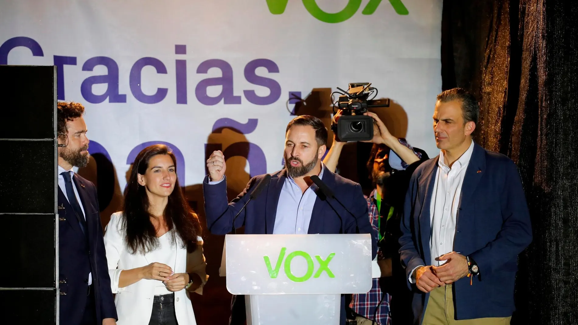 Iván Espinosa de los Monteros, Rocío Monasterio, Santiago Abascal y Javier Ortega Smith en el acto de celebración de Vox tras conocer los resultados del 28A