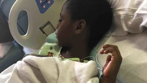 En pequeño Chance Wade en el Hospital Infantil Batson en Mississippi