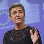 La comisaria europea de Competencia, Margrethe Vestager, ofrece una rueda de prensa sobre el caso Google, en Bruselas.