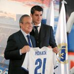 Florentino y Morata en la presentación del delantero en el Bernabéu