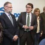 El presidente del PP de Castilla y León, Alfonso Fernández Mañueco, se reúne con los colegios de farmacéuticos y veterinarios.