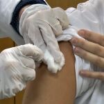 Sanidad inició ayer la campaña de vacunación antigripal, habilitando 228 centros para atender colectivos vulnerables