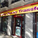 Fachada de una sucursal de Mundial Money Transfer en Madrid