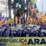 Cabecera de la manifestación convocada por la Asamblea Nacional Catalana (ANC) en Barcelona a favor de la república/Efe