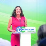La «número dos» del PP andaluz, Dolores López, ayer en rueda de prensa.