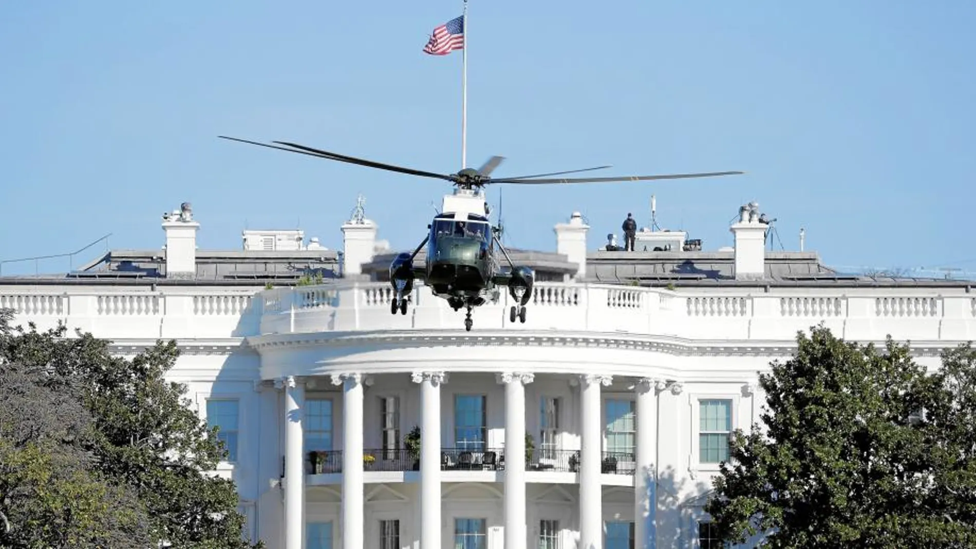 El helicóptero presidencial despega desde la Casa Blanca en una imagen de archivo