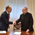El rector de la Universidad Loyola Andalucía y el deán-presidente del Cabildo
