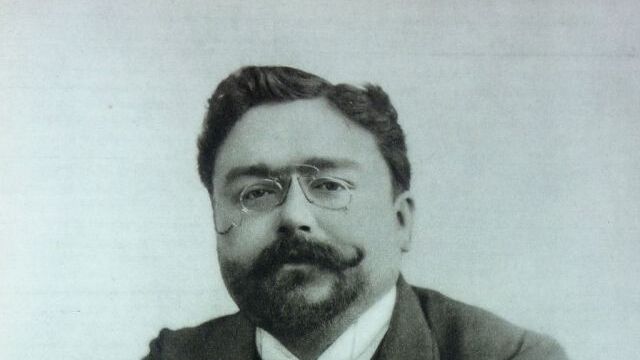 Romántico. Albéniz era un hombre campechano al que le gustaba disfrutar de la vida. Hablaba varios idiomas y poseía un fino sentido del humor. Había nacido en Camprodón (Gerona) el 29 de mayo de 1860 y a los 23 años se casó con Rosina Jordana