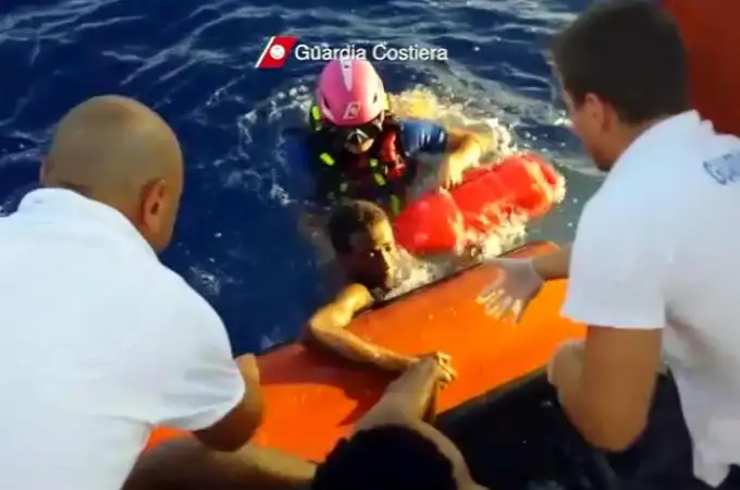 Rescatan a dos inmigrantes en Ceuta cuando llegaban a nado desde Marruecos