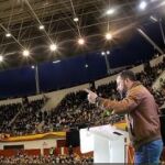 El presidente de Vox, Santiago Abascal, desde el mitin que ha celebrado en la plaza de toros de Las Rozas / Foto: Twitter VOX