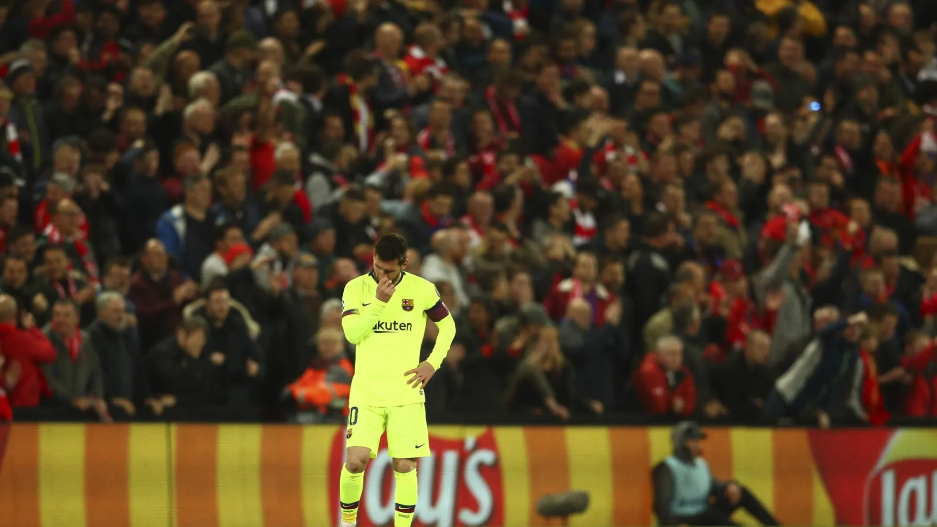 Messi rompió a llorar en el vestuario tras caer eliminado en Anfield