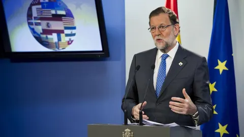 El presidente del Gobierno en funciones, Mariano Rajoy, durante la rueda de prensa que ha ofrecido hoy en Bruselas la reunión del Consejo Europeo