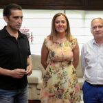 La delegada del Gobierno del Reino de España en Castilla y León, Virgina Barcones durante el encuentro con los líderes sindicales Vicente Andrés y Faustino Temprano