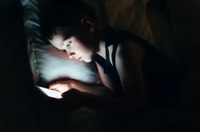 Cómo la conducta parental influye en el insomnio infantil
