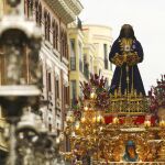Jesús de Medinaceli sale de su basílica para procesionar por las calles de Madrid