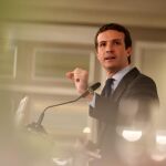 El presidente del Partido Popular, Pablo Casado ,durante su intervención en un desayuno informativo hoy en un hotel de Madrid. Cristina Bejarano