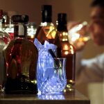 Cada español gasta 129 euros al año en bebidas de alta graduación