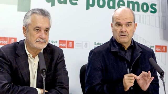 Los expresidentes de la Junta de Andalucía, Manuel Chaves y José Antonio Griñán