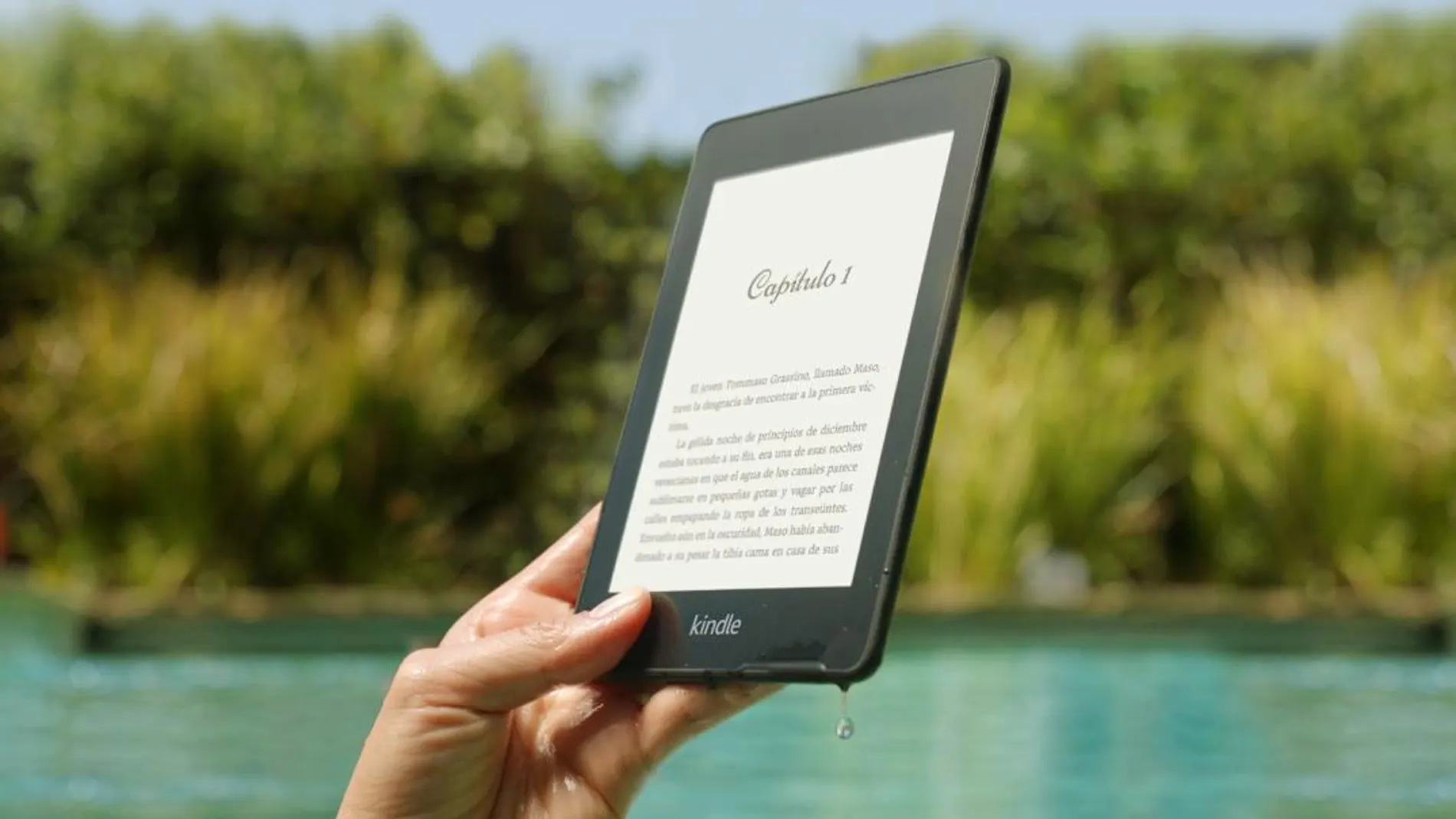 La nueva versión del Kindle Paperwhite es resistente al agua / Amazon