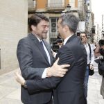 El alcalde de Alicante, Luis Barcala (izquierda) recibió ayer al Presidente de la Diputación Provincial, César Sánchez