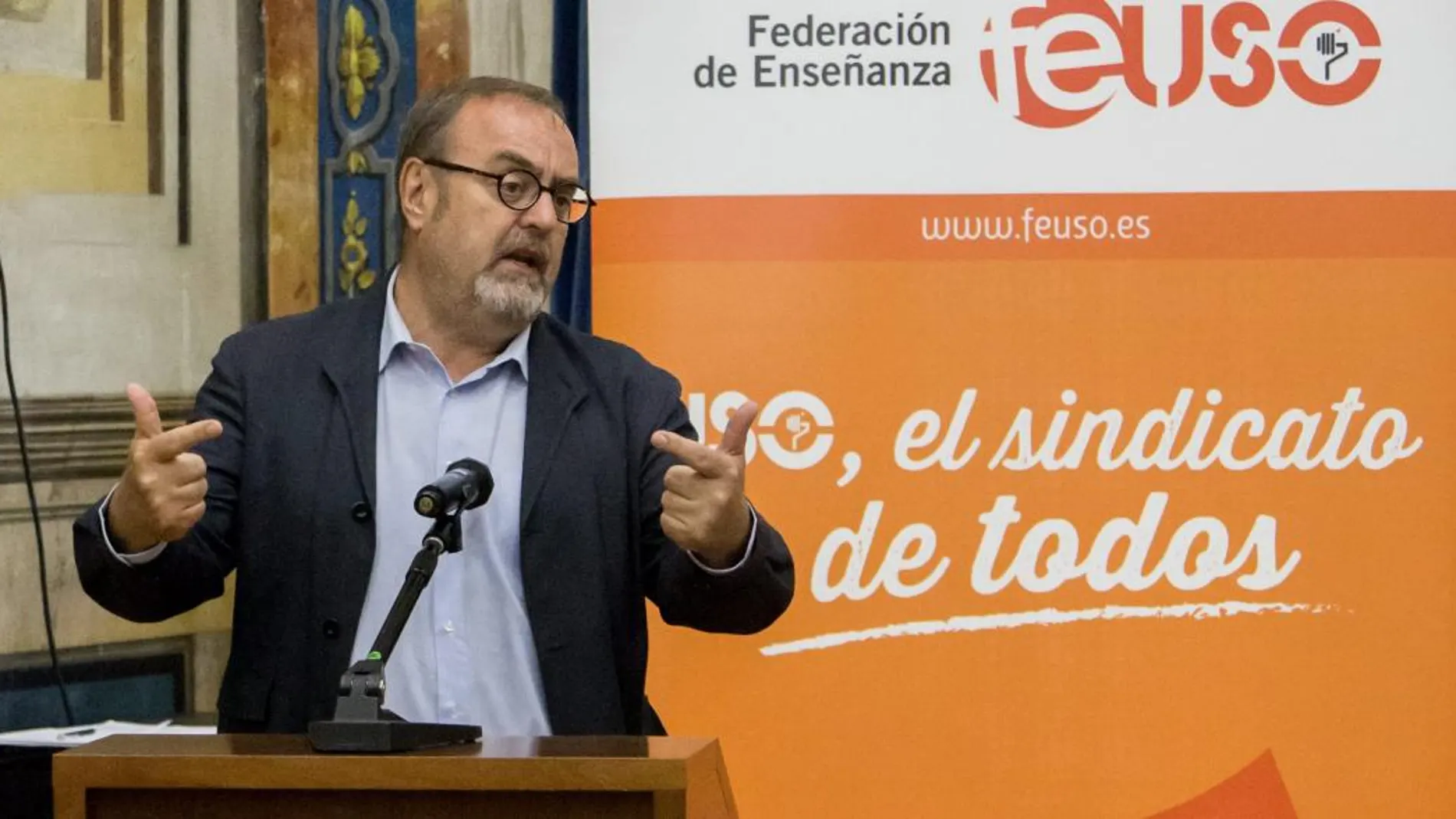 El consejero de Educación, Fernando Rey, inaugura el V Congreso de la Federación de Enseñanza USO de Castilla y León, en Salamanca