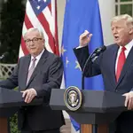  Estados Unidos y la Unión Europea acuerdan una tregua comercial
