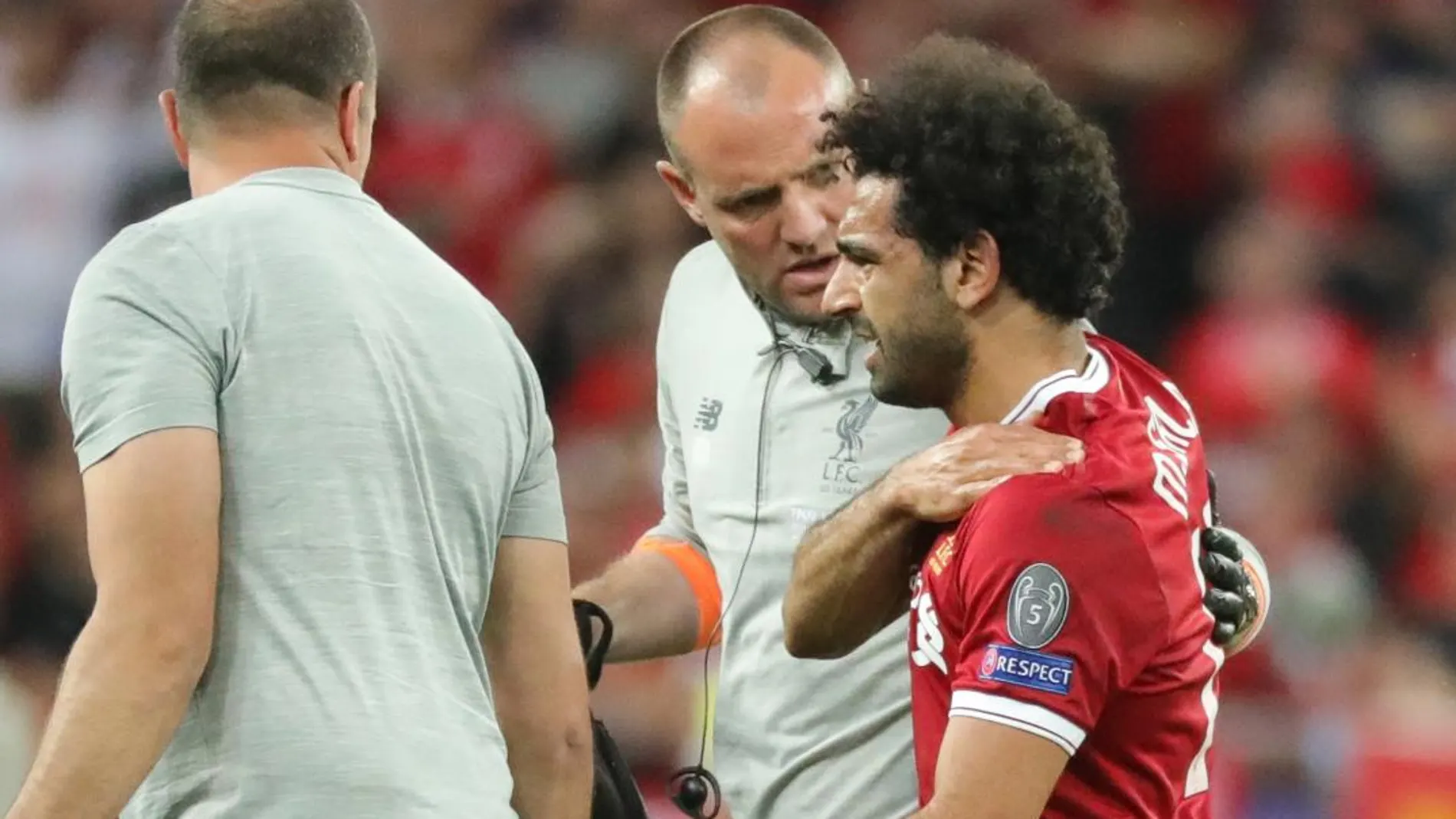Mohamed Salah no superará las tres semanas de recuperación, después de sufrir una lesión en el hombro izquierdo hace pocos días EFE/EPA/ARMANDO BABANI