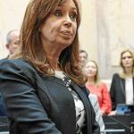 La ex presidenta argentina Cristina Fernández de Kirchner volverá a sentarse en el banquillo / Efe