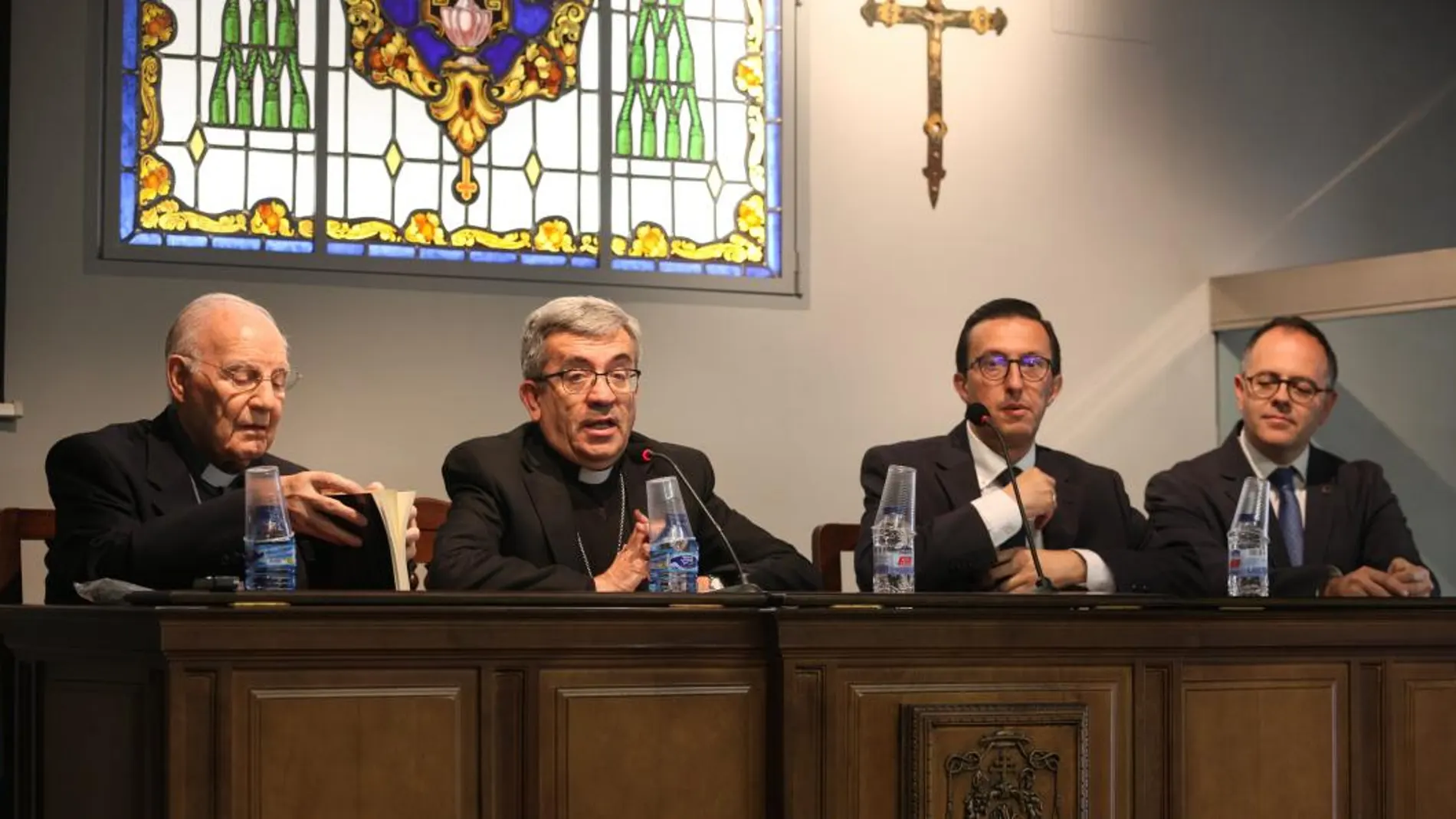 Luis Argüello y Javier Burrieza, entre otros, presentan el Congreso
