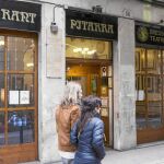 Situado en la calle Avinyó, el Pitarra es el segundo restaurante más antiguo de Barcelona, con más de 125 años de vida. Ahora su futuro podría ser convertirse en un pub irlandés