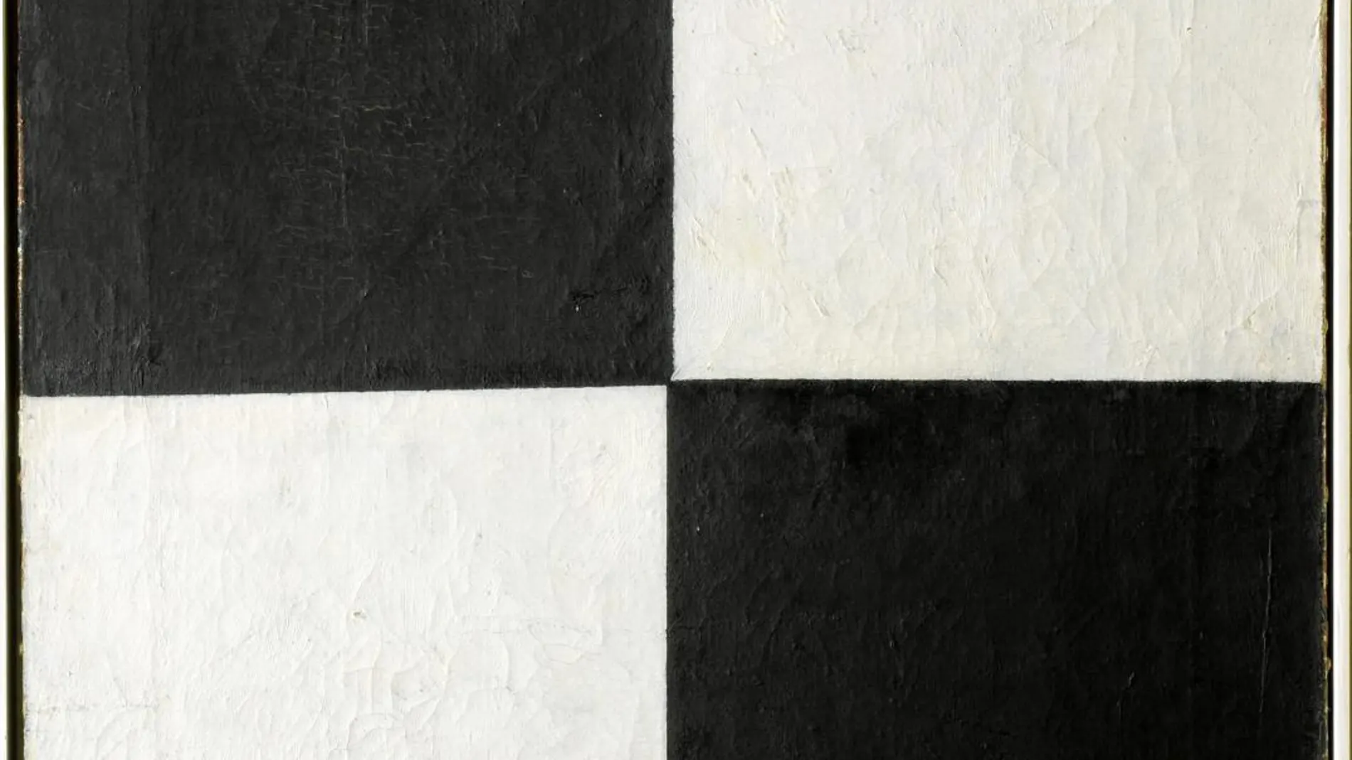 Cuatro cuadrados y dos colores, el blanco y el negro para dar forma a la esencia Dadá. La obra, de Kazimir Malevich, es uno de los emblemas de esta macroexposición