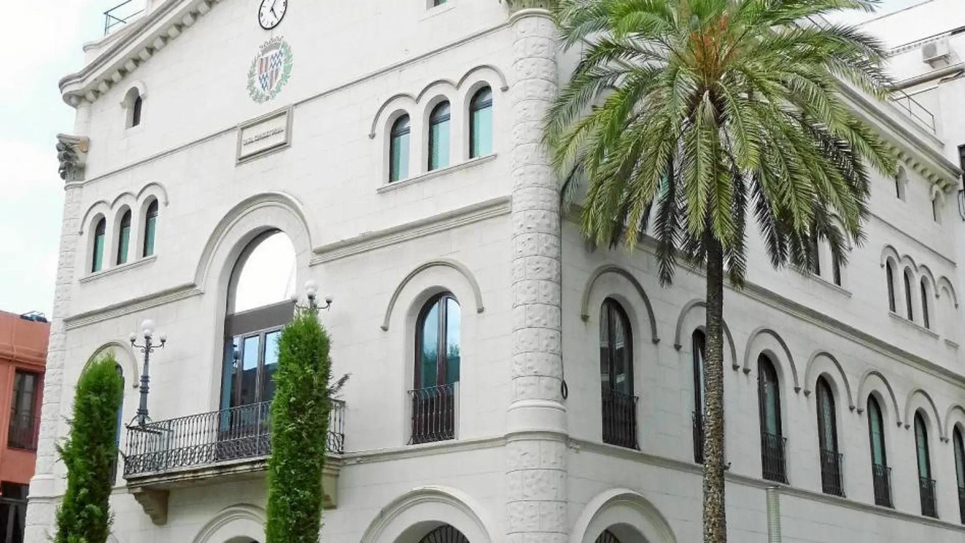 El gobierno de Badalona pende de un hilo y los afiliados del PSC tendrán la última palabra/ Efe