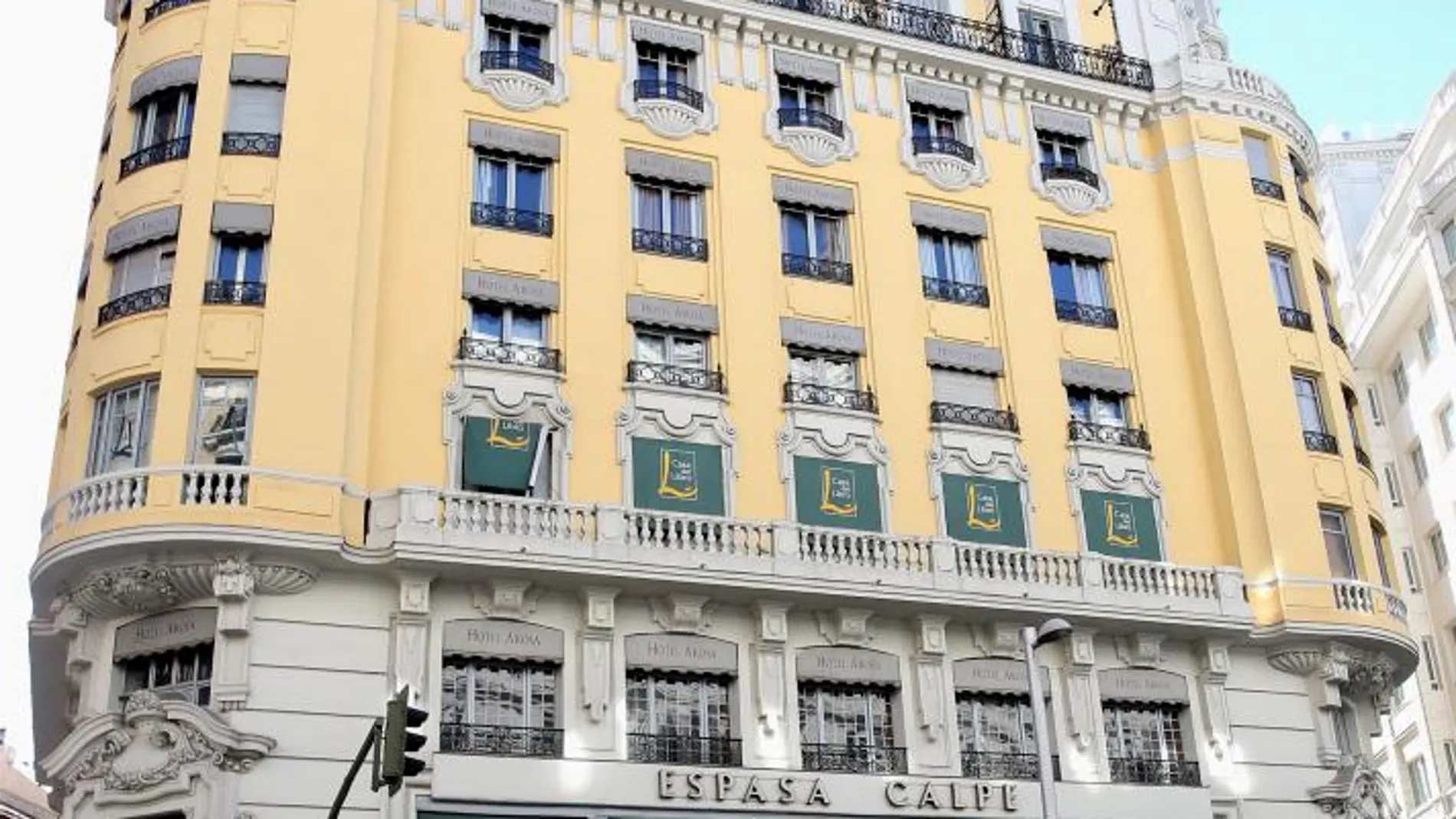 El hotel ocupará el edificio sobre la Casa del Libro
