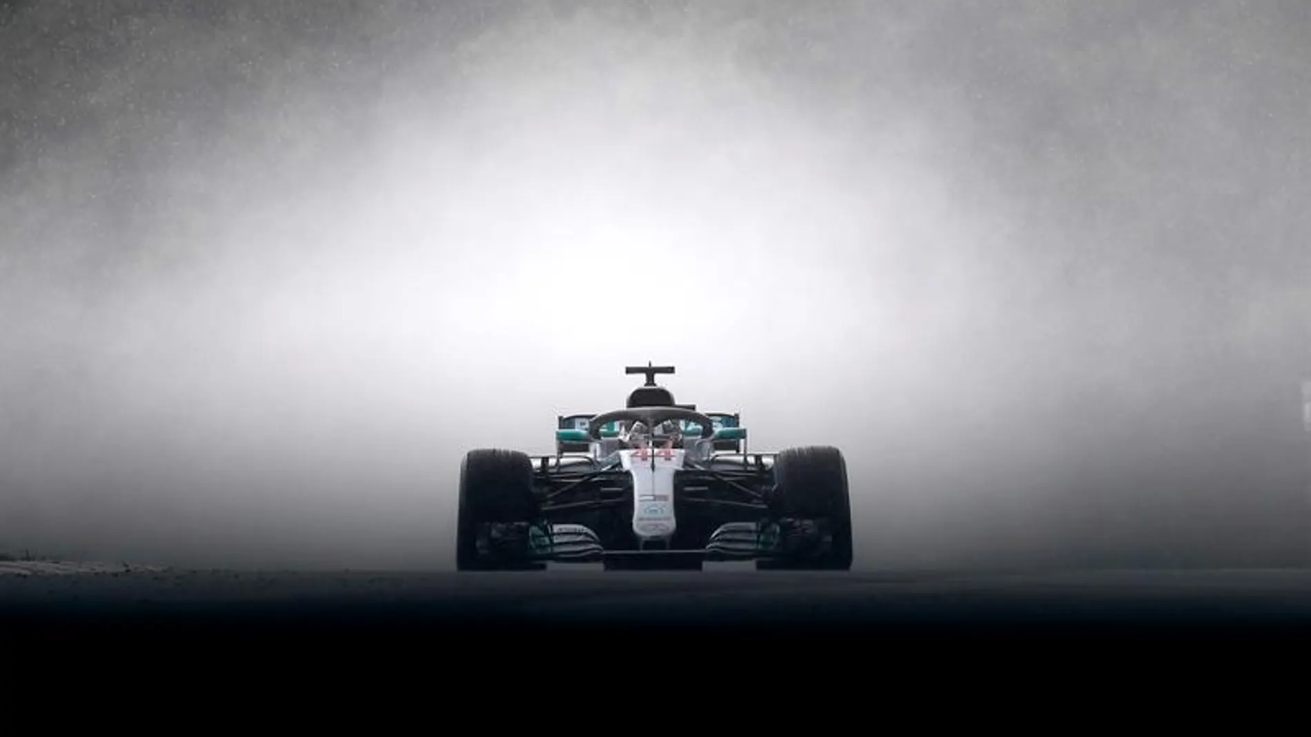 «Pole» para Hamilton y Sainz, quinto, se reivindica