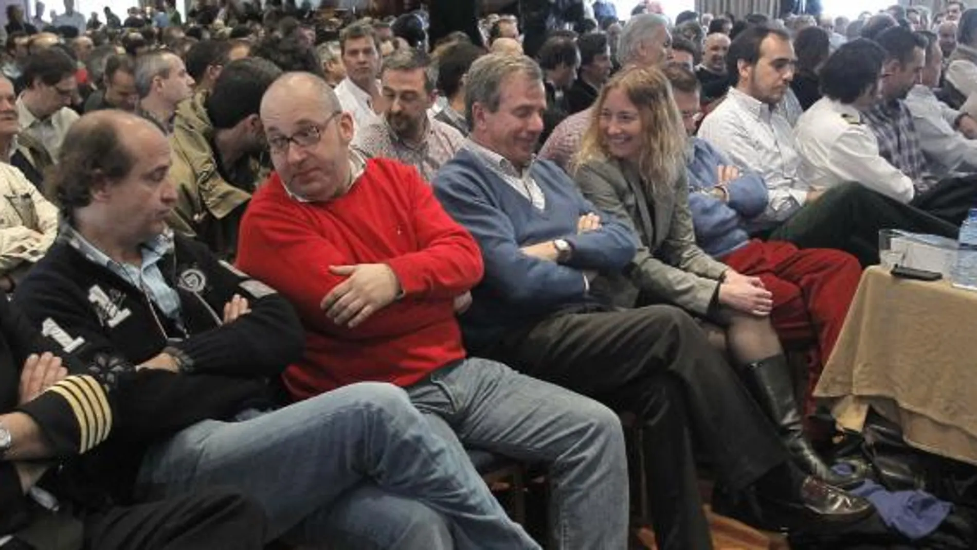 Vista general de los asistentes a la asamblea que los pilotos de Iberia celebraron el pasado miércoles.
