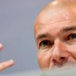 El entrenador del Real Madrid Zinedine Zidane ha anunciado en conferencia de prensa que deja de ser el técnico del Real Madrid. EFE/ Fernando Alvarado