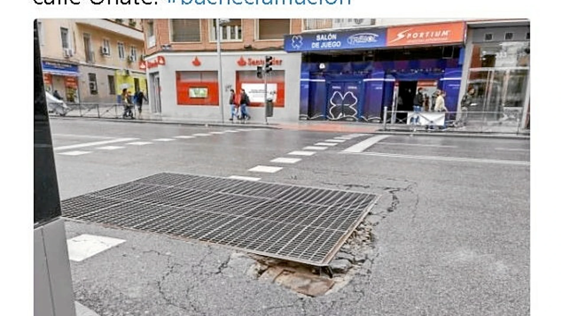 Desde que los responsables de las diferentes asociaciones de ciclistas de la ciudad animasen a sus seguidores a denunciar las zonas de la capital que creen peligrosas para su seguridad, los canales de comunicación del Ayuntamiento en Twitter se han llenado de fotografías con desperfectos en el firme