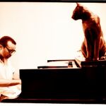Cecil Taylor tocando el piano en la década de 1960