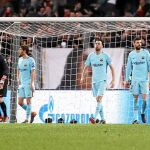 Umtiti, Ter Stegen, Sergi Roberto, Busquets, Piqué y Messi, hundidos